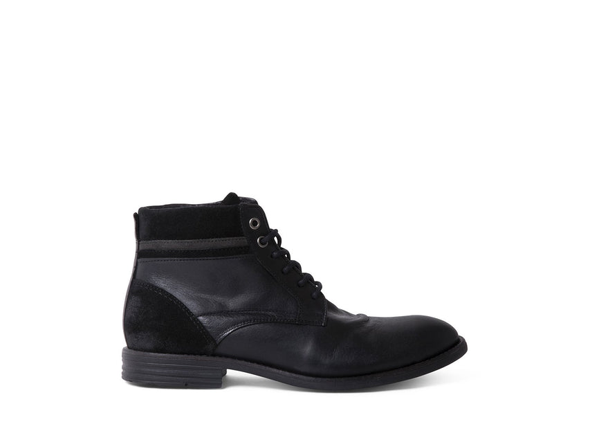 UPSONN BLACK LEATHER - Shoes - Steve Madden Canada